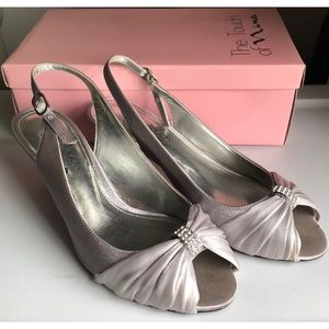 The Touch of Nina Formal Shoes